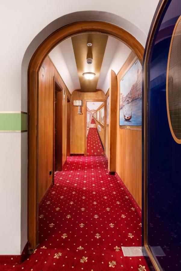 Hotel Du Train Münih Dış mekan fotoğraf